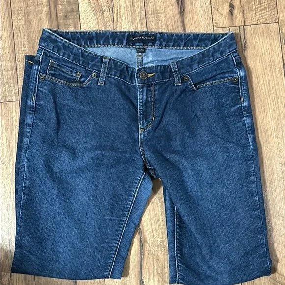 Banana Republic Women’s Dark Wash Jeans - Picture 2 of 6